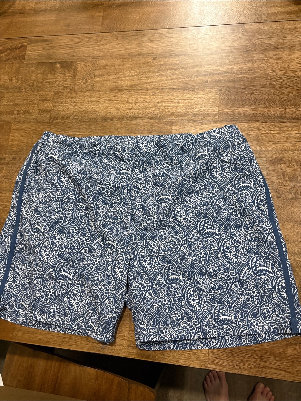 Fair Harbor Swim Trunks Size 38. Navy blue and white Lined Drawstring 6” inseam